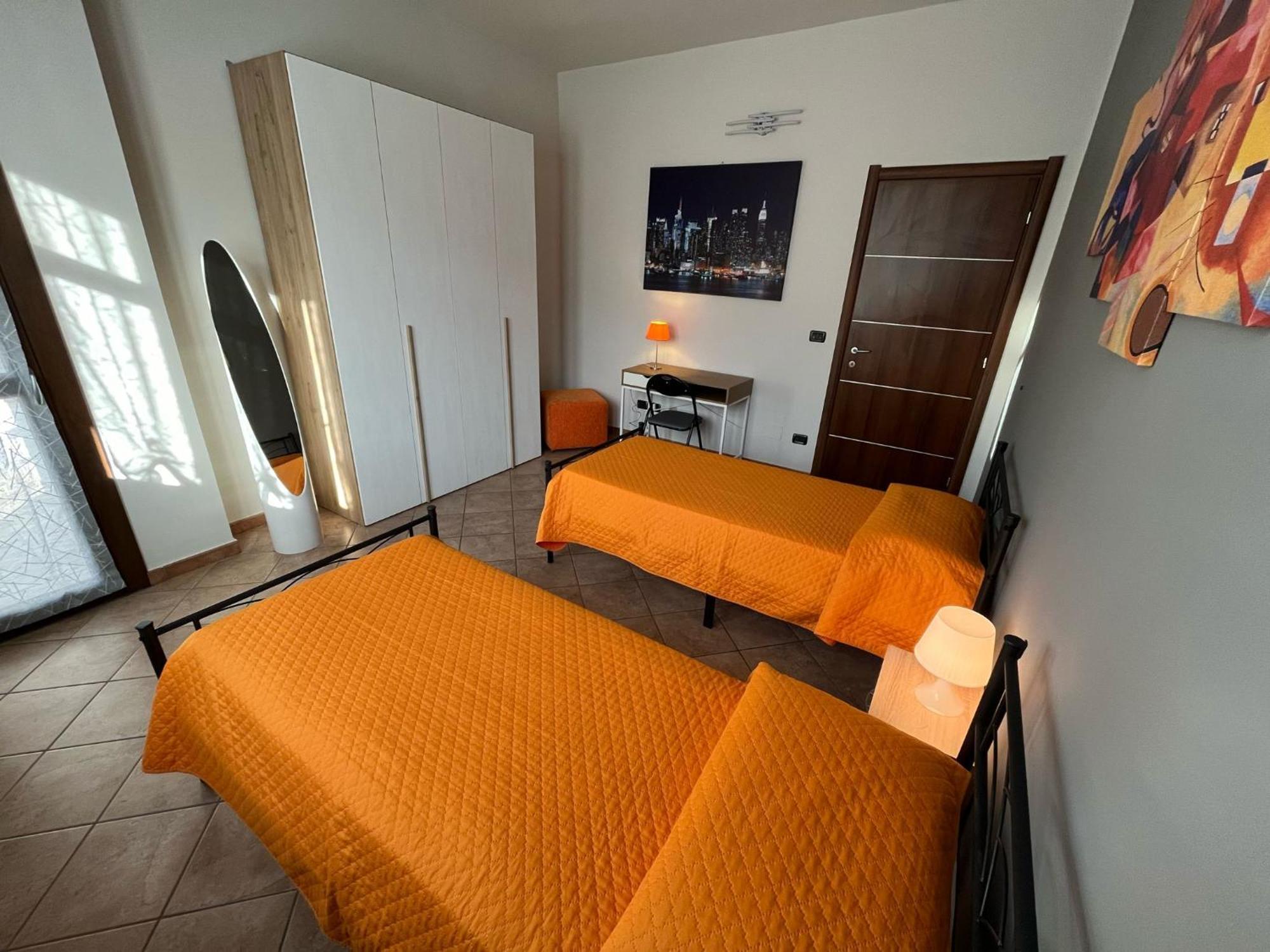 L'Orchidhea Apartment Savigliano Exteriör bild